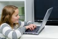 Corona-Krise: Homeoffice für Grundschüler — eine Chance für digitales Lernen (© Racle Fotodesign - stock.adobe.com)